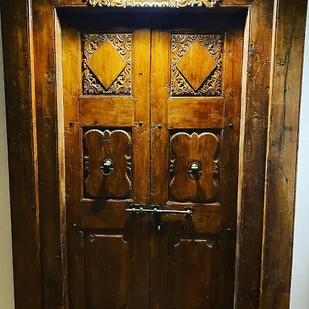 Porta A Colle *